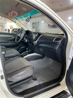 میتسوبیشی L200